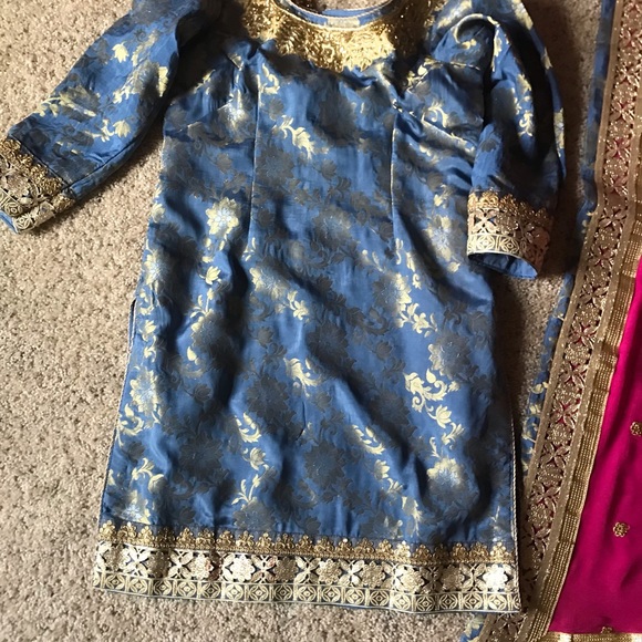 Indian suit - Picture 5 of 6